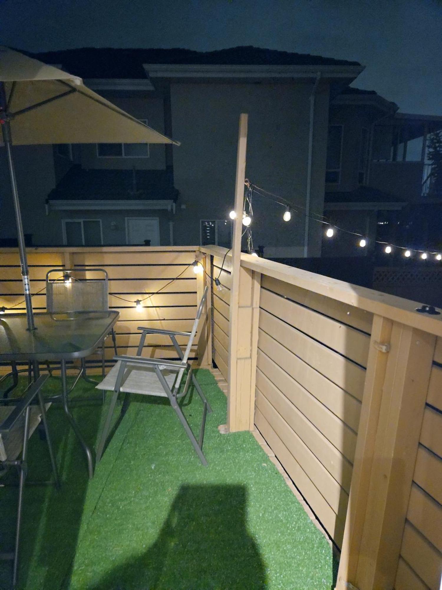 Charming Room With Attached Private Bath In The Heart Of Vancouver! Private Parking, Self Check-In & Just 4 Mins To Metrotown! Eksteriør billede